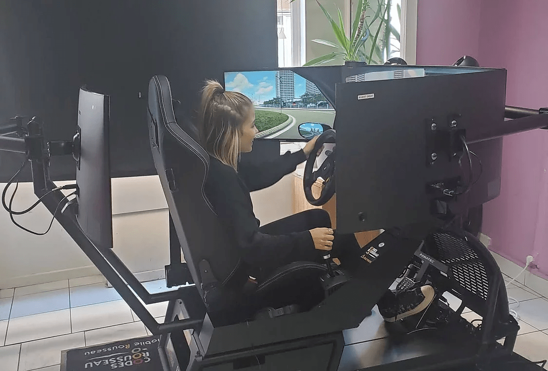 VIDÉO - À Toulouse, n simulateur de conduite pour reprendre le volant après  un AVC - France Bleu